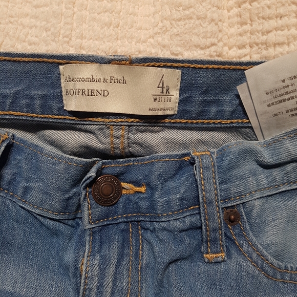 BOGO Abercrombie jeans like new! - Picture 3 of 7